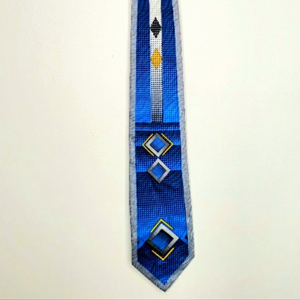 9) VIENNA RICCI 100% Silk Italian tie